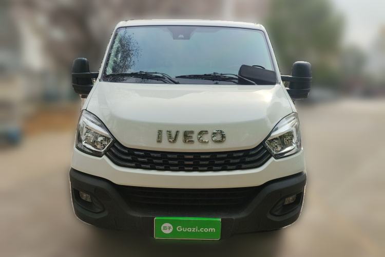 Used Iveco Eurocargo 2021 3.0T Automatic Chao Rui Short Wheelbase Low-Roof Side-Sliding Door F1C