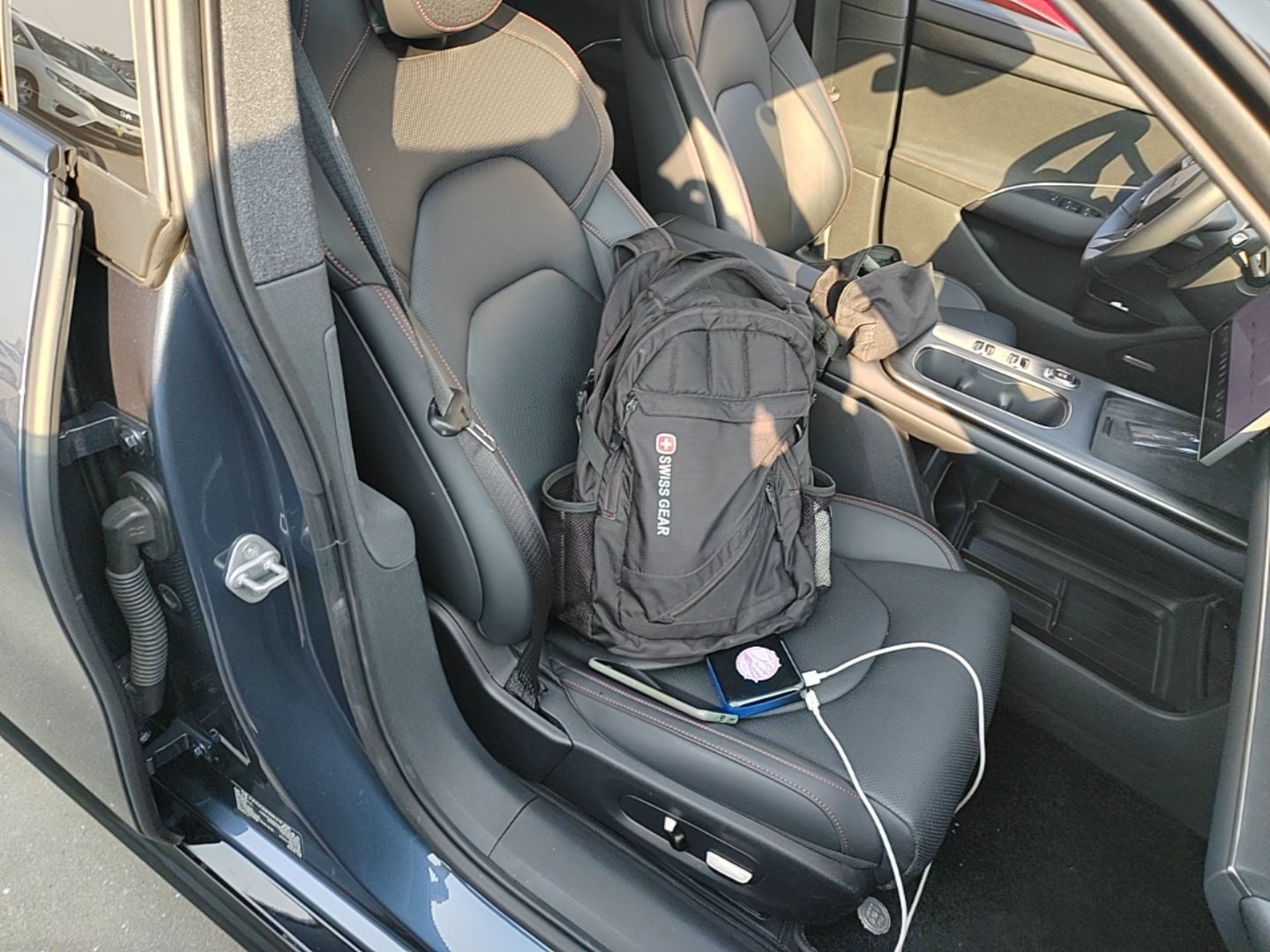 Xiaomi Auto SU7 2024 Rear-Drive Standard Founder Edition — снимка 19