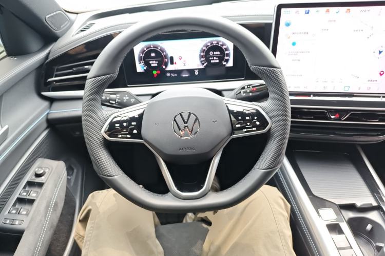 Used Volkswagen Passat 2025 Pro 380TSI Starry Dragon Luxury Edition Steering Wheel