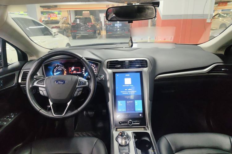 Used Ford Mondeo 2020 EcoBoost 180 Stylish Model Center Console