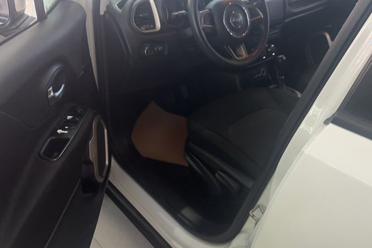 Used Jeep Renegade 2017 180T Automatic Kinetic Edition+