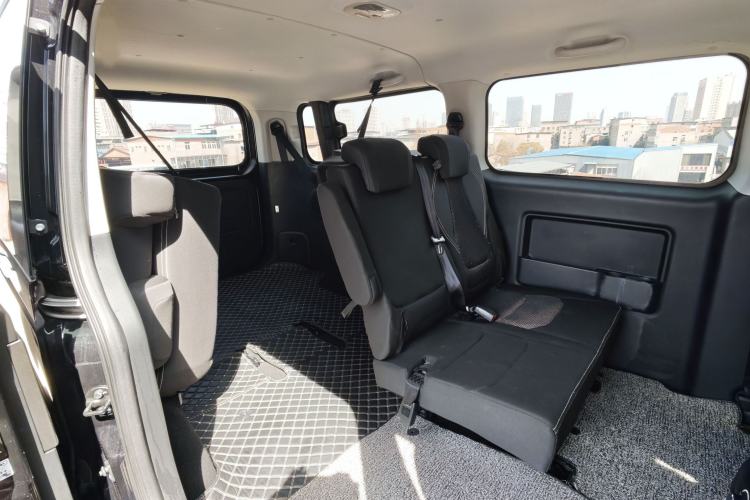 Used JAC Refine M3 2022 PLUS 1.5T 7-Seater Standard Model
