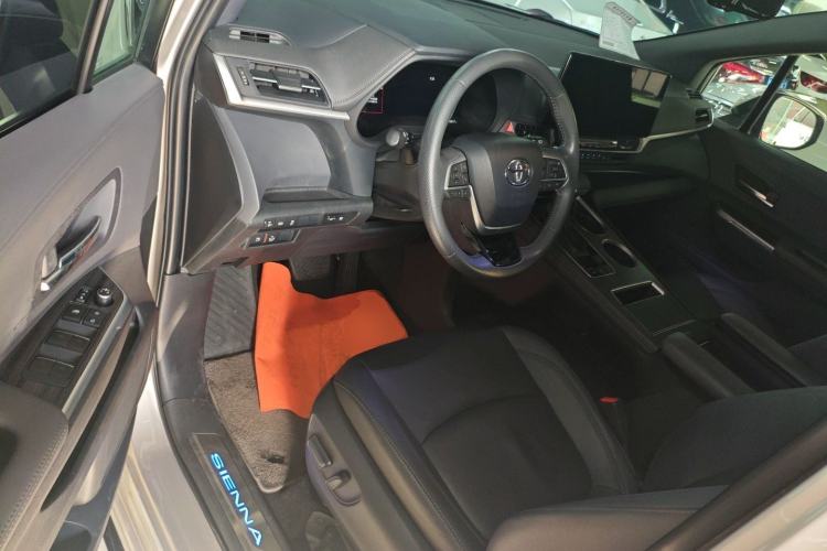 Used Toyota SIENNA 2021 2.5L Hybrid Ultimate Edition