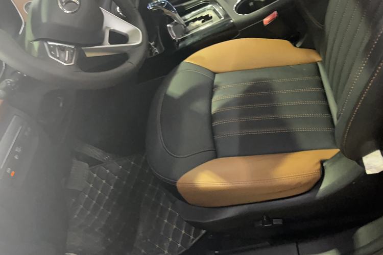 Used Soueast DX7 2015 1.5T Automatic Luxury Model