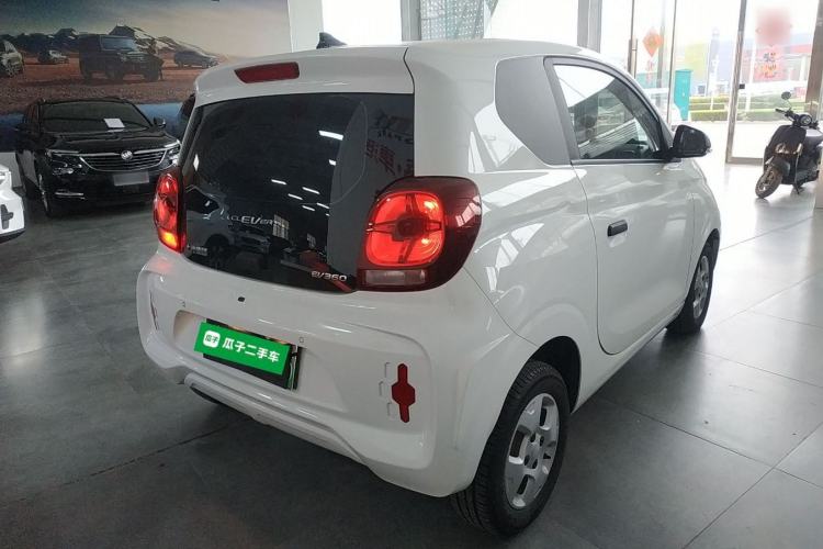 Used Roewe Clever 2021 302 km New Four-Seater Super-Efficient Version Rear Right 45 Deg