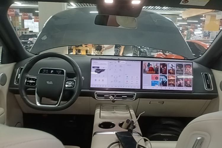 Used Li Auto L8 2024 Ultra Model
