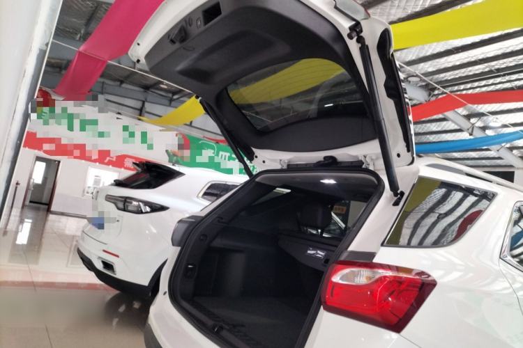 Used Chevrolet Equinox 2019 535T Automatic YuJie Edition China VI Trunk