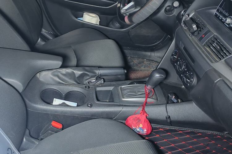 Used Mazda 3 Axela 2017 Hatchback 1.5L Automatic Comfort Model Emission Standard China V
