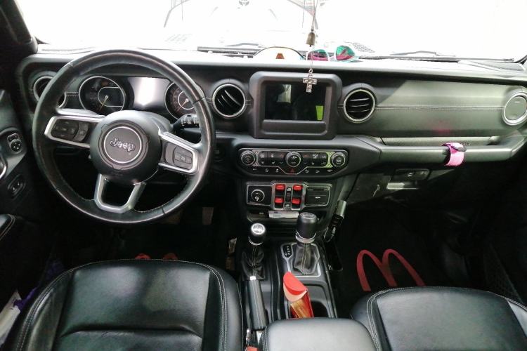 Used Jeep Wrangler 2018 2.0T Sahara Four-Door Edition