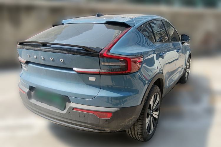Used Volvo C40 2022 Long-Range Version
