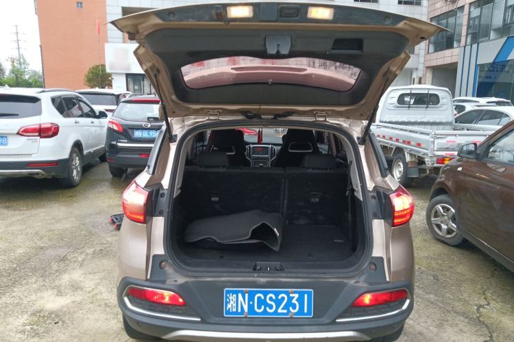 Used Leopaard CS9 2017 1.5L Manual Fashion Model Trunk