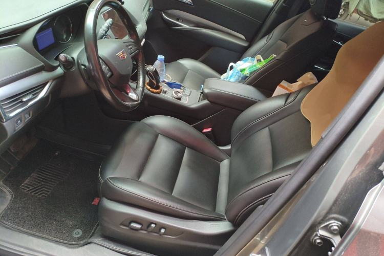 Used Cadillac XT4 2018 28T Four-Wheel Drive Leading Model
