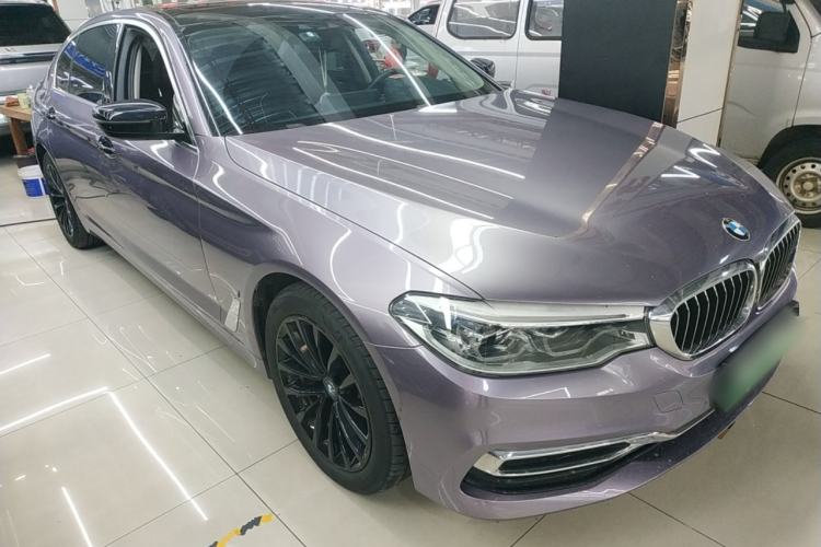 Used BMW 5 Series New Energy 2019 Updated Version 530Le Luxury Package Front Right 45 Deg