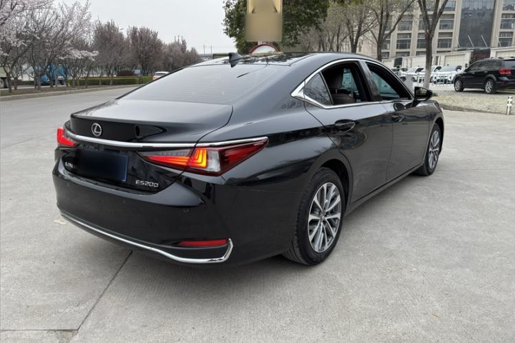 Used Lexus ES 2023 200 Excellence Edition