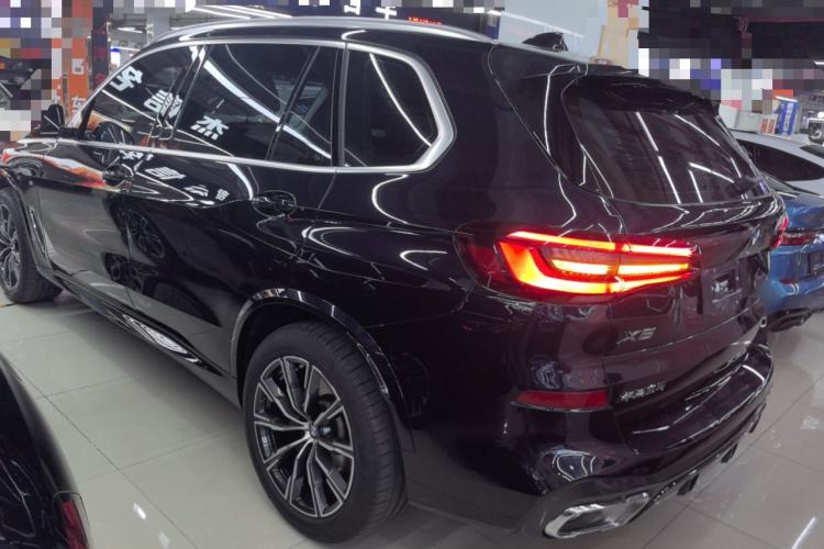 Used BMW X5 2022 Restyled xDrive 30Li Luxury Version M Sport Package
