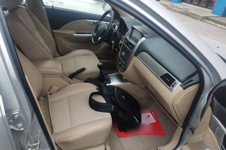 Used Buick Excelle 2013 1.5L Manual Classic Model
