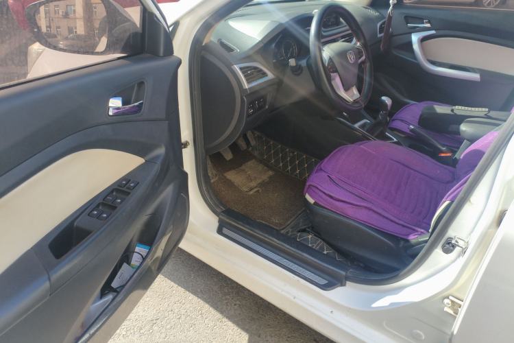 Used Changan Alsvin V7 2016 1.6L Manual LeShang Model China V Standard