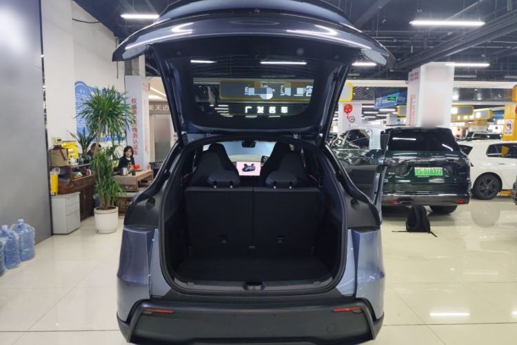 Used Tesla Model Y L 2025 Model Long-Range All-Wheel-Drive Version
