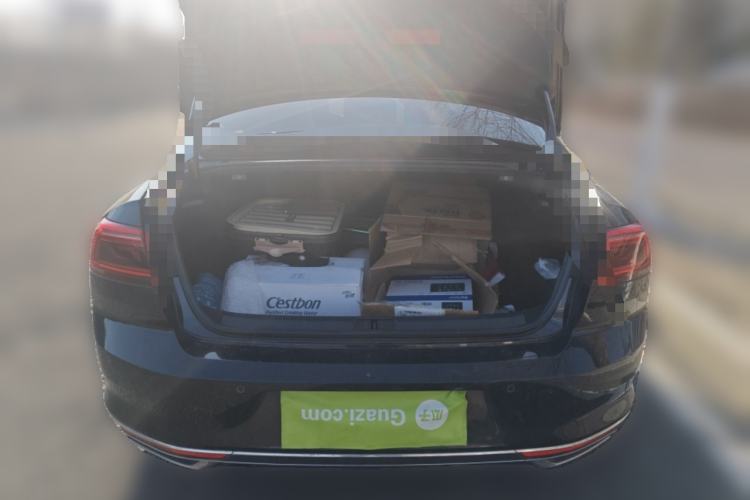 Used Volkswagen Magotan 2020 330TSI DSG Leading Model Trunk