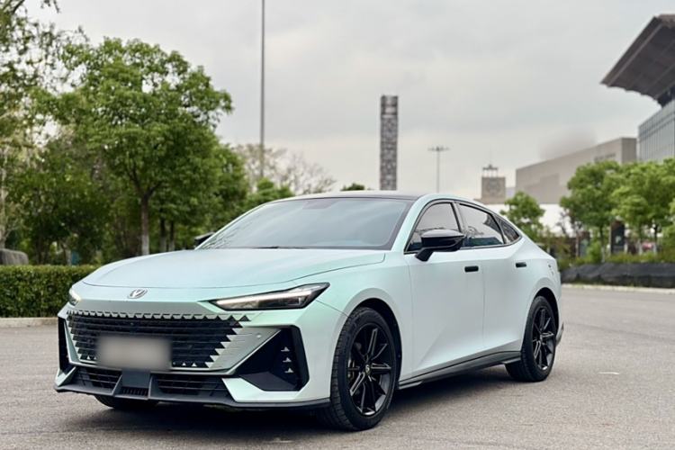 Used Changan UNI-V 2022 1.5T Prestige Version