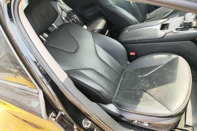 Used Hongqi E-QM5 2021 Charging T3 Version 4 Seats