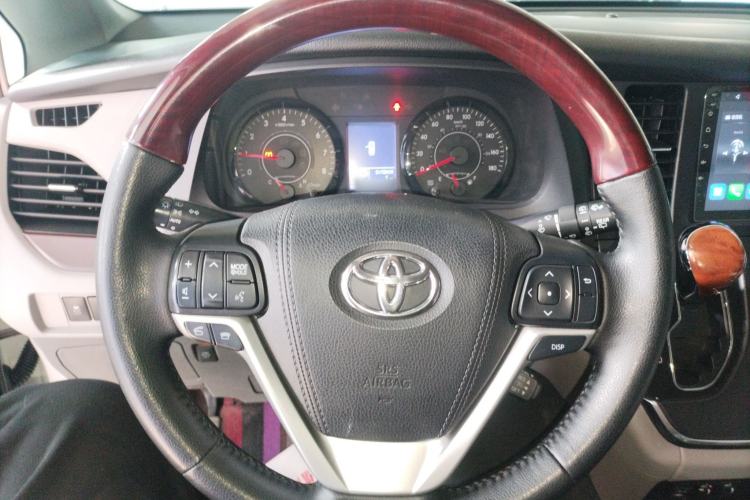 Used Toyota Sienna 2015 3.5L Four-Wheel Drive L