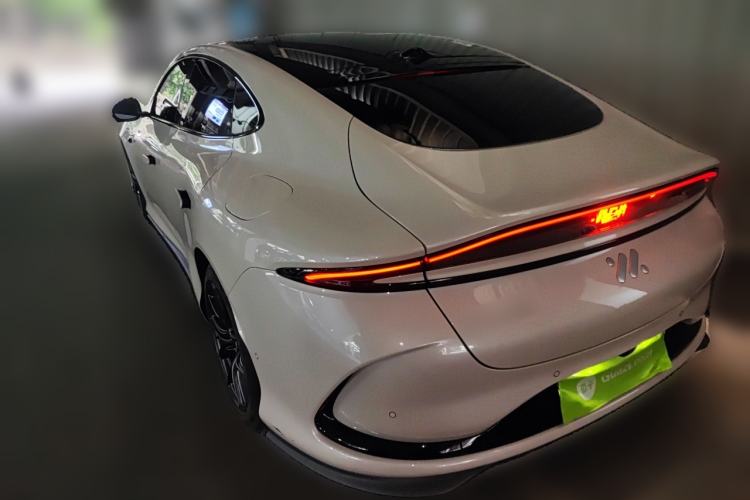 Used IM L6 2024 Max Standard Edition Rear Left 45 Deg