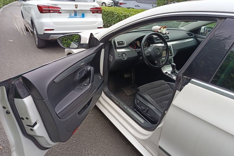 Used Volkswagen FAW-Volkswagen CC 2012 2.0 TSI Luxury Model Driver Seat