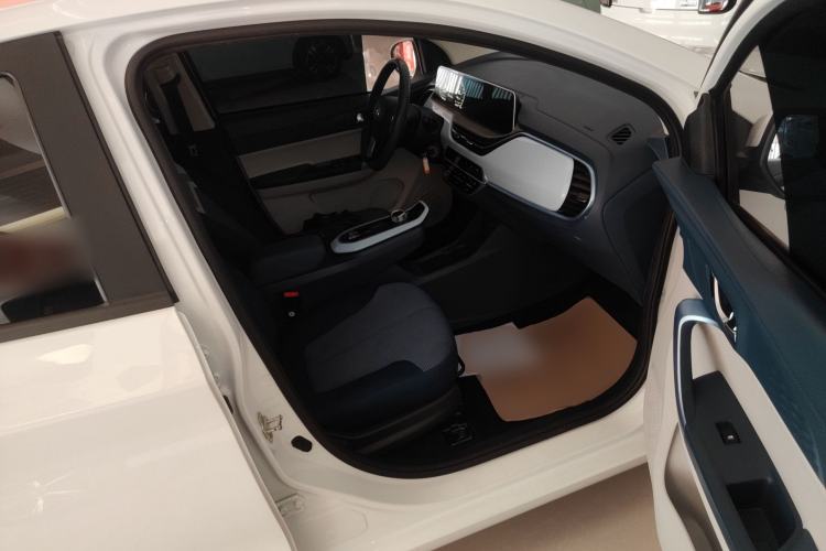 Used CHANGAN Benni E-Star 2022 Qingxin Edition Colorful Model Lithium Iron Phosphate Right Front Seat