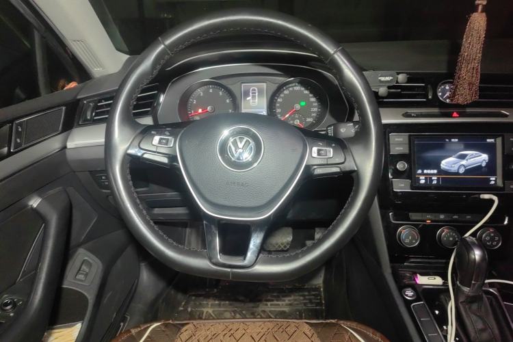 Used Volkswagen Magotan 2017 330TSI DSG Leading Model Steering Wheel