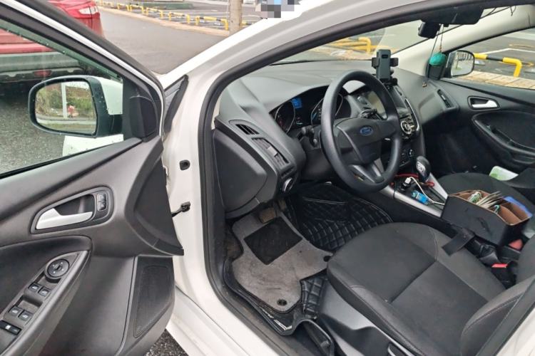 Used Ford Focus 2017 Hatchback 1.6L Automatic Comfort Plus SmartDrive Edition
