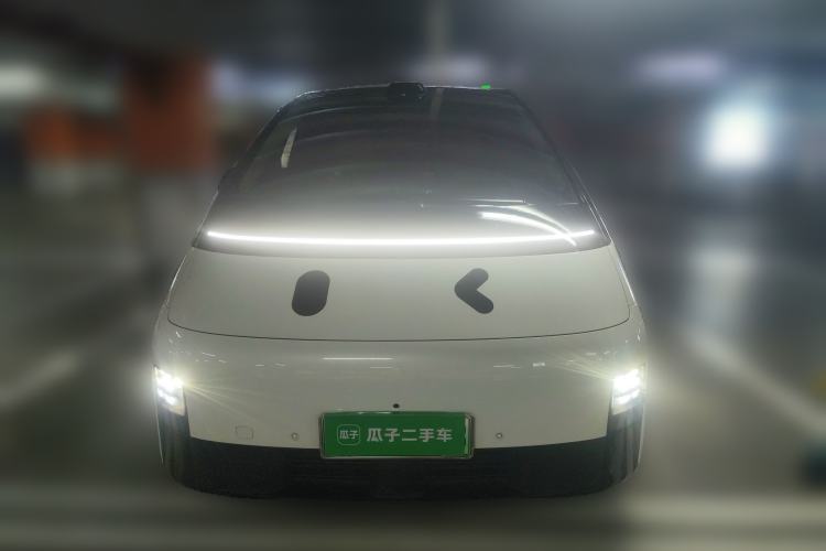 Used Li Auto MEGA 2024 Ultra Model
