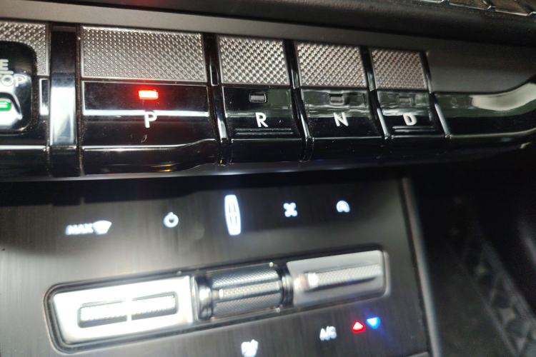 Used Lincoln Corsair 2023 2.0T Two-Wheel Drive Luxury Edition
