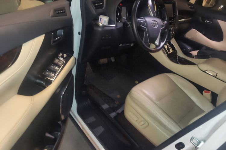 Used Toyota Alphard 2019 Dual-Engine 2.5L Luxury Edition Driver Seat