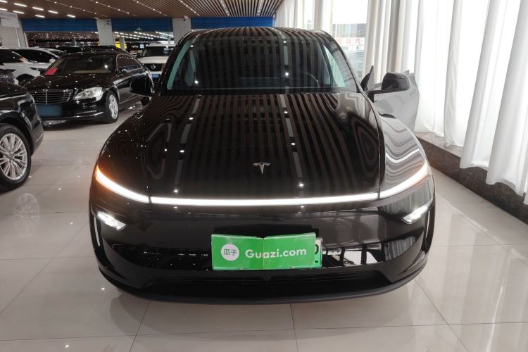 Used Tesla Model Y 2025 Rear-Wheel-Drive Version Front