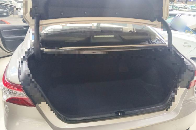 Used Toyota Camry 2019 Revised Version 2.0G Luxury Edition
