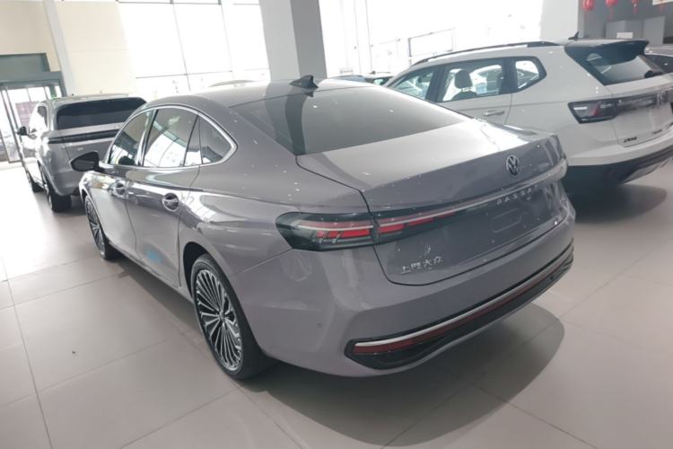 Used Volkswagen Passat 2025 Pro 380TSI Dragon Supreme Edition
