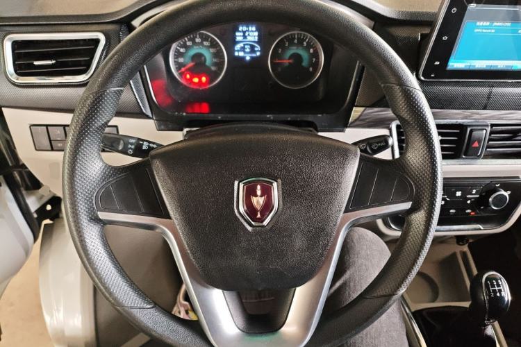 Used Jinbei New Hiace S 2023 1.5L Wealth Edition Van 2/5-Seater Non-Air-Conditioned Version SWC15M