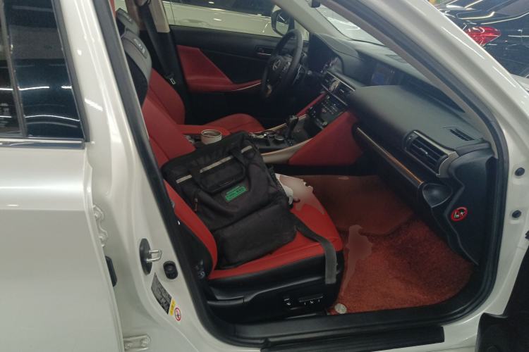 Used Lexus IS 2017 300 FENGSHANG Edition
