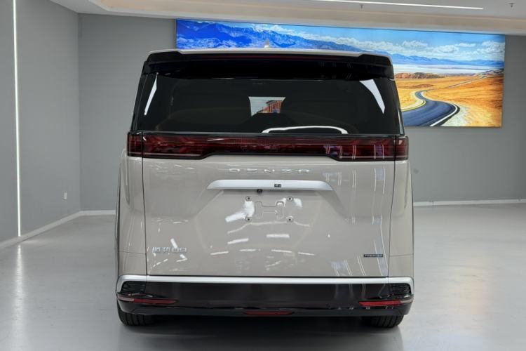 Used Denza D9 2023 PREMIER Founder Edition