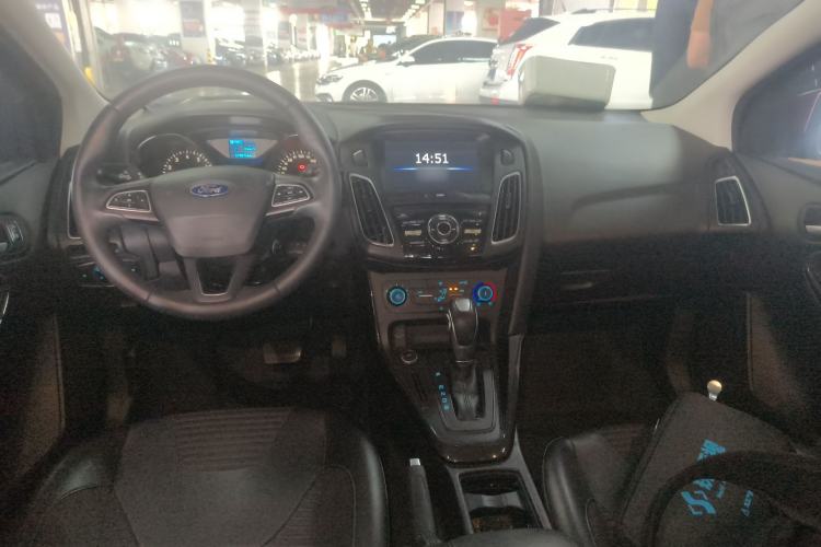 Used Ford Focus 2018 Hatchback Classic 1.6L Automatic Trendy SmartDrive Edition
