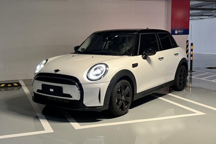 Used MINI 2023 Updated 1.5T COOPER Artist Five-Door Edition
