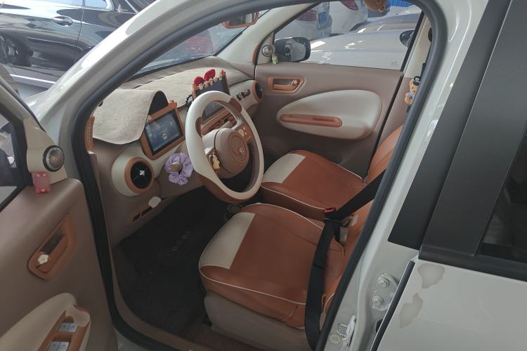 Used Wuling Hongguang MINIEV 2025 Four-Door Version Premium Edition Left Front Seat