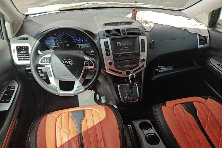 Used BYD S6 2014 2.4L Automatic Prestige 5-Seater
