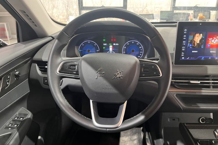 Used Hongqi E-QM5 2023 Base Travel Edition
