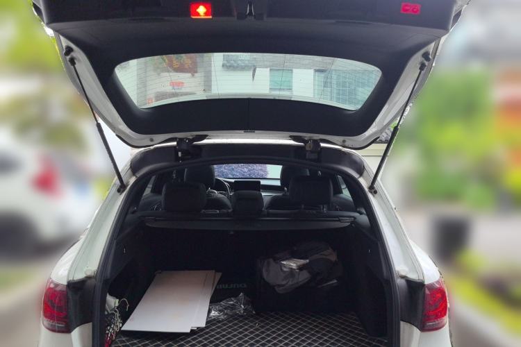 Used Mercedes-Benz GLC 2020 GLC 260 L 4MATIC Dynamic Model Trunk