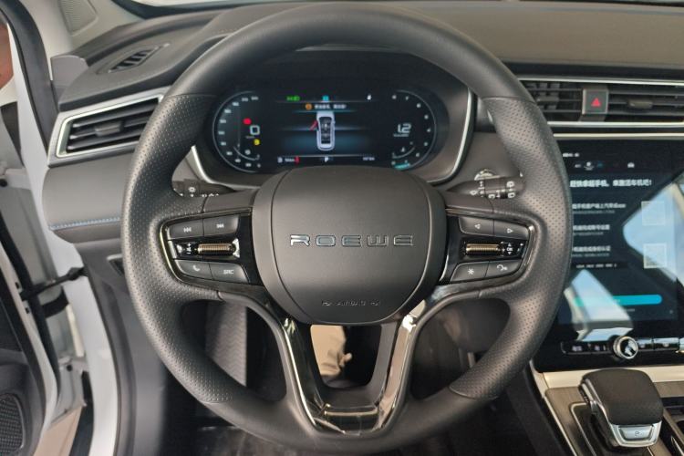 Used Roewe RX5 2023 PLUS 330TGI Automatic Trendsetting Smart Edition