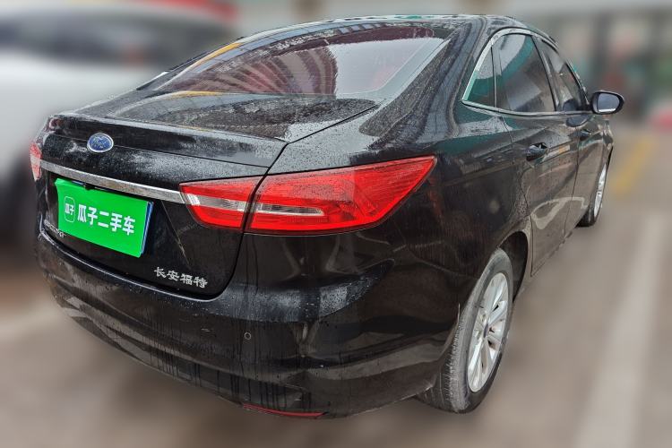 Used Ford Escort 2015 1.5L Automatic Fashion Model