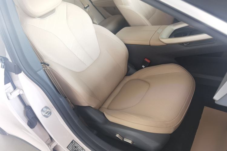 Used ARCFOX Alpha S5 2024 650ULTRA 390kW Right Front Seat