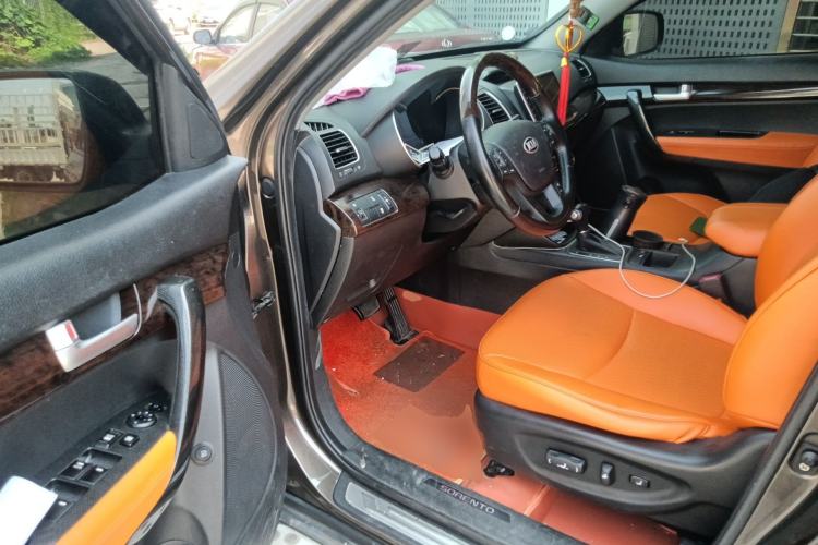 Used Kia Sorento 2013 2.4L 5-Seater Gasoline Comfort Version China IV Standard
